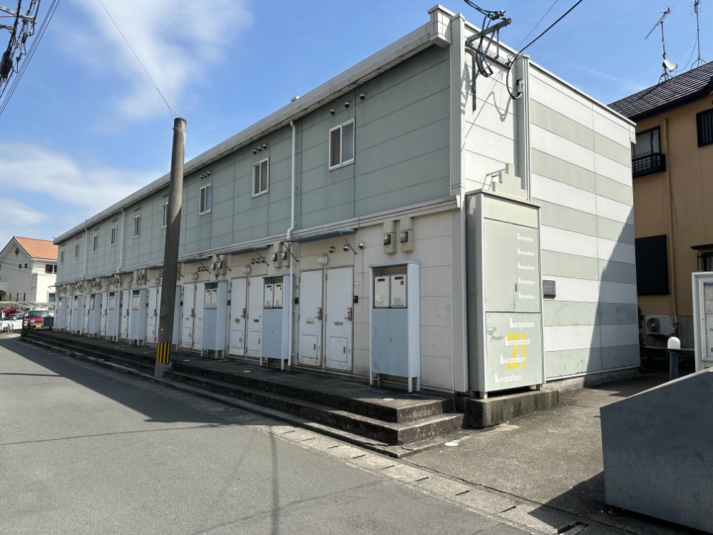 ビルの塗装前